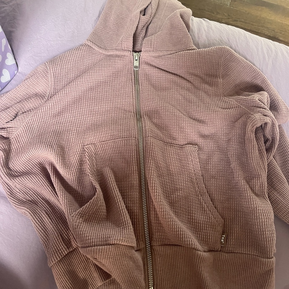 Aritzia cropped waffle zip